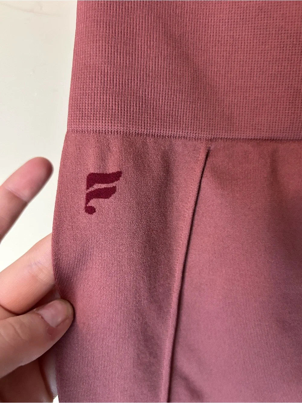 Fabletics Sync Seamless Mesh High Waisted 7/8 Leggings in Dark Rouge Size M